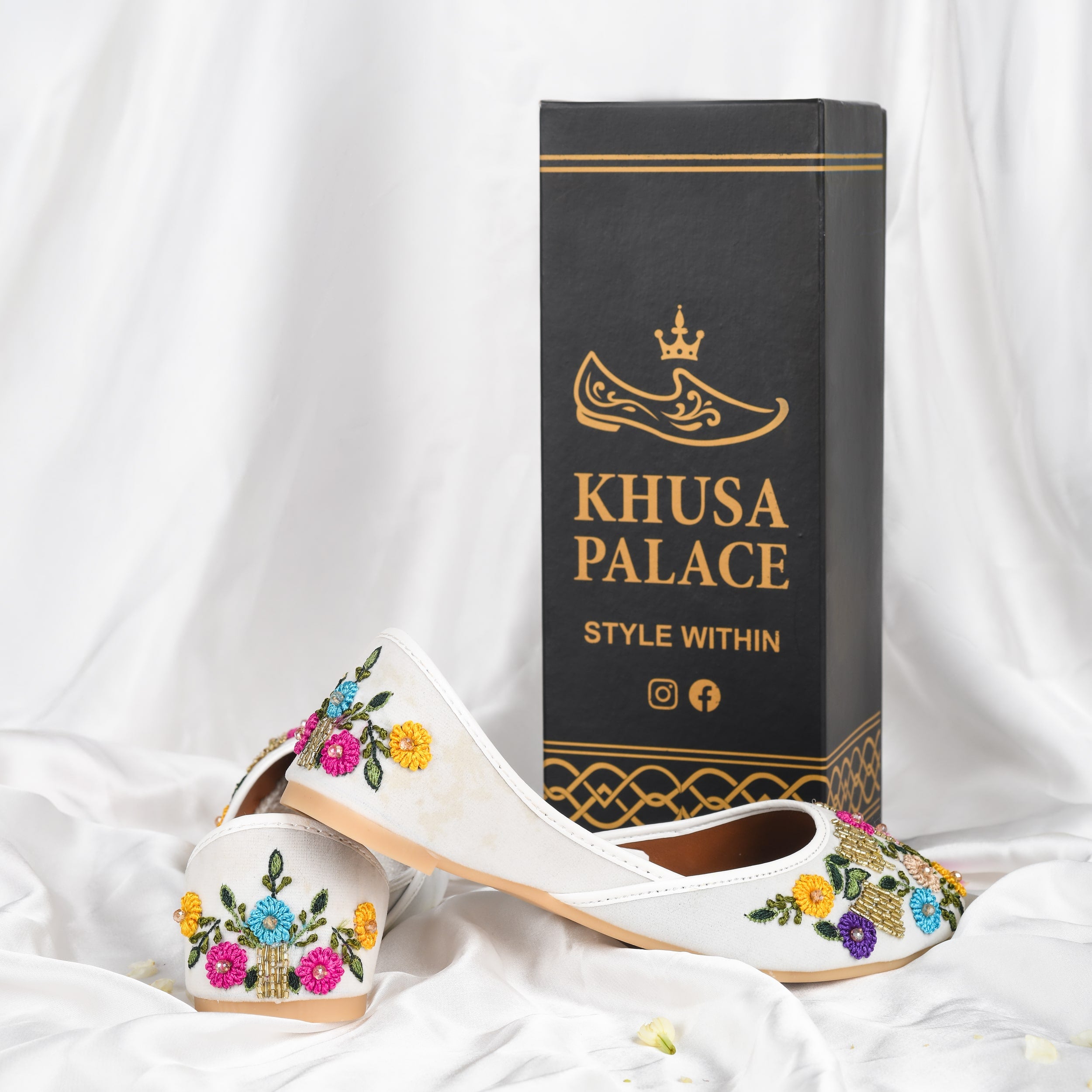 🌸 Gully Bahar – Elegance in Every Step 🌸